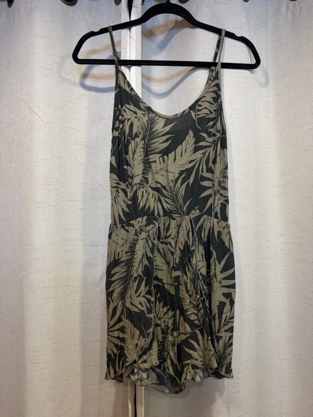 Leaf Print Spaghetti Strap Romper